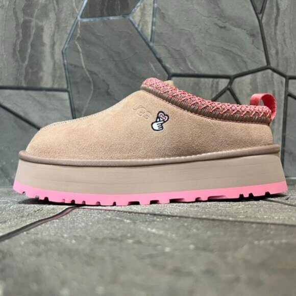 New in Box Women's UGG Tazz Love '25 Valentine's Day Slides - Picture 5 of 9
